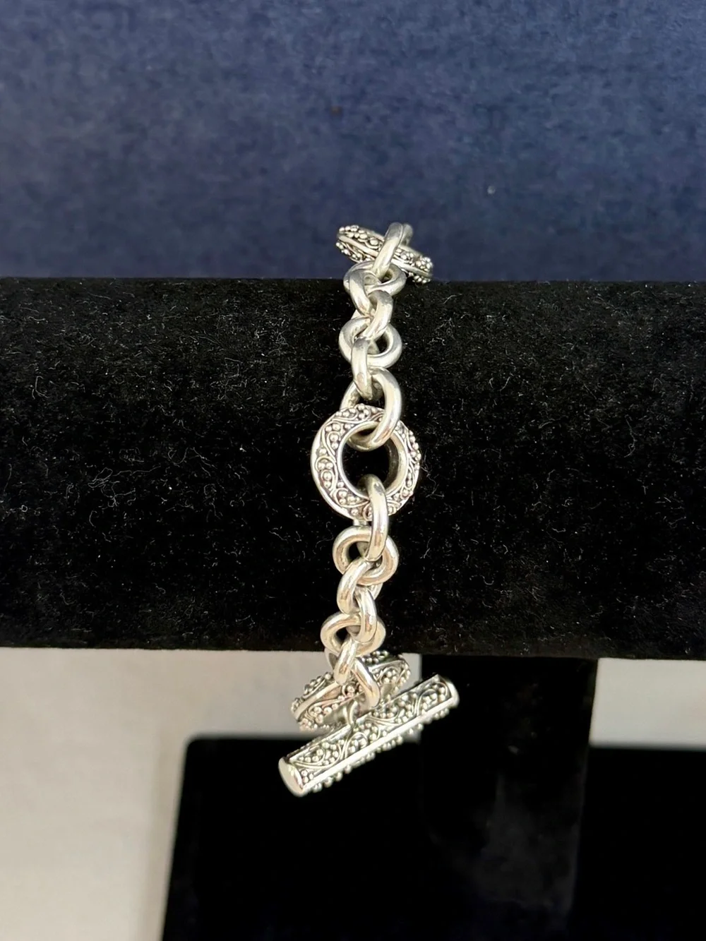 LOIS HILL Vintage Sterling Silver Filigree Popcorn Toggle Link Bracelet; 7.75”